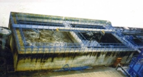 f03